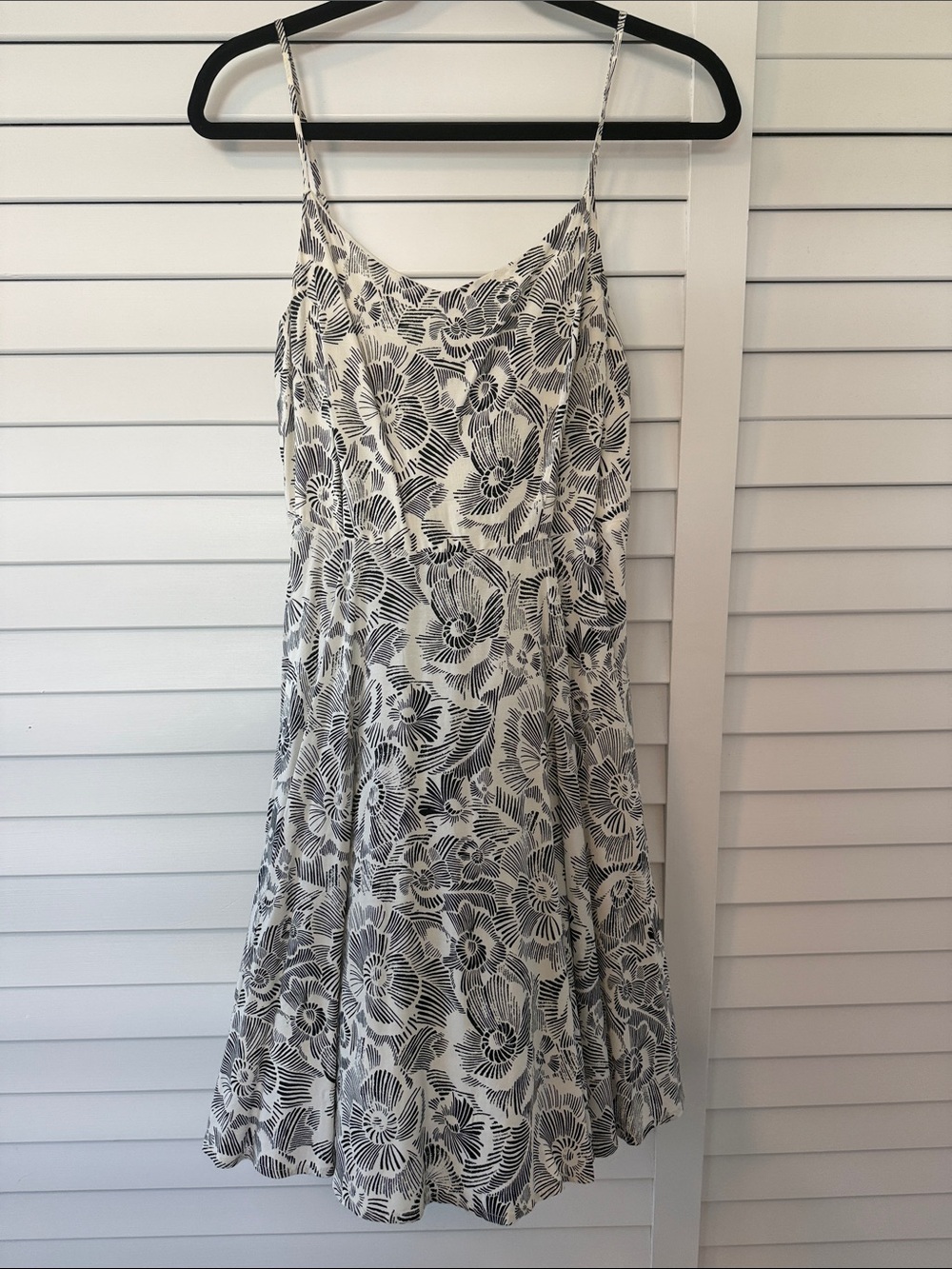 Floral Style Spaghetti Strap Dress in White and Black